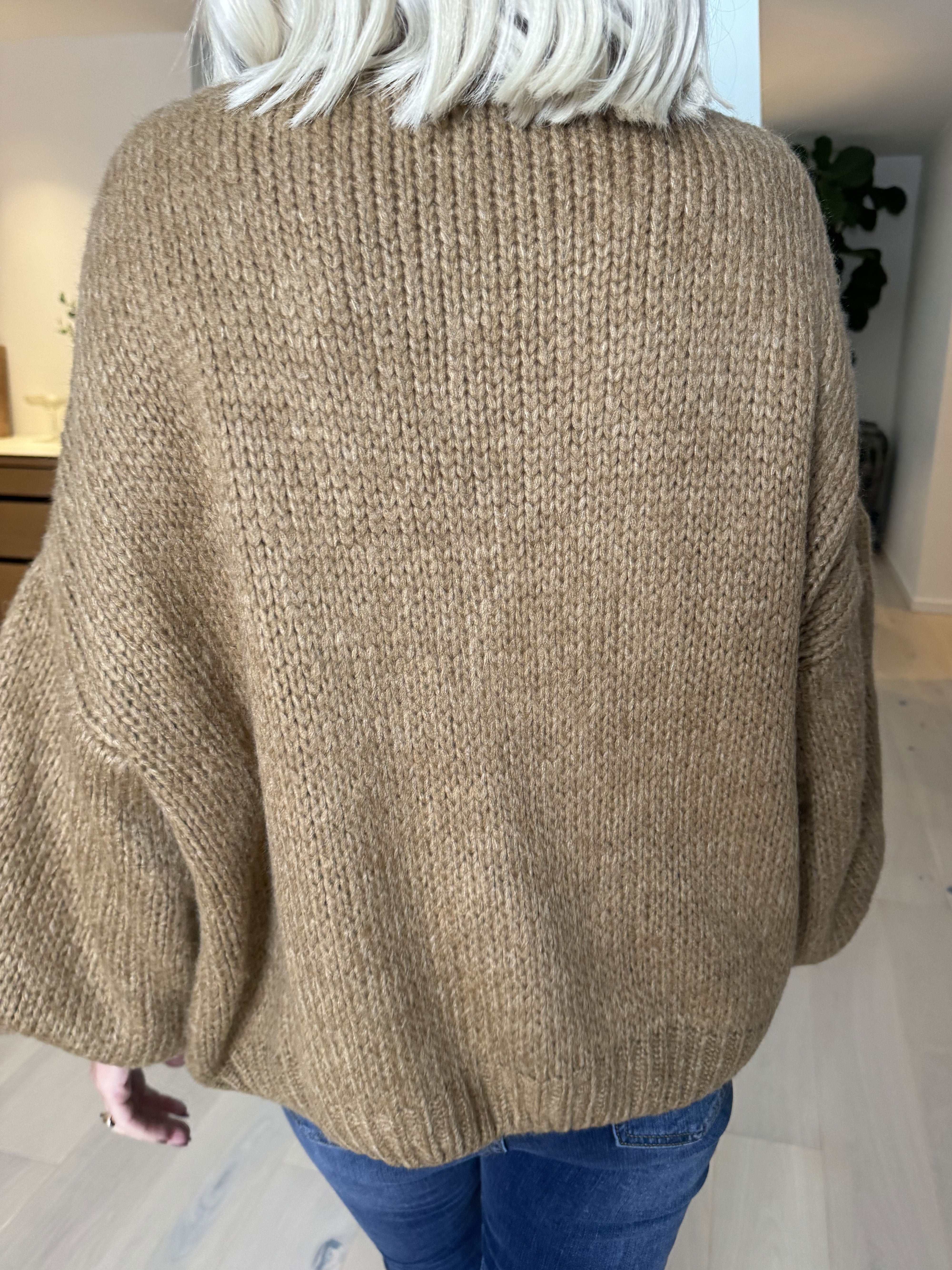 Kimberly - Söt tjock stickad kofta med rosetter